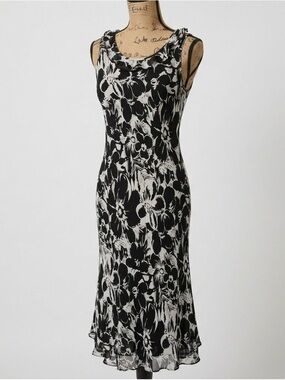 Style & Co Black Floral Midi Slip Dress Sz 2P Grunge Fairy Whimsigoth Dark Roman